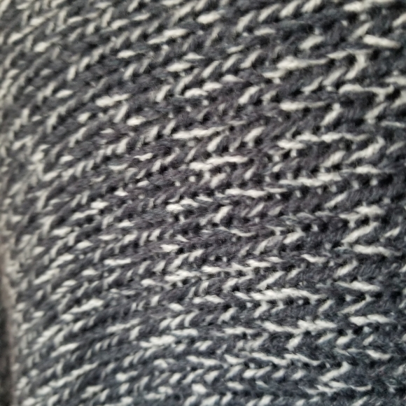 XS Brand New Design Lab Sweater - Picture 6 of 6